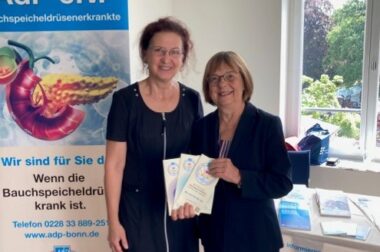 Birgit Merkel und Ursula Nonnemacher auf dem 1. Potsdamer Krebstag